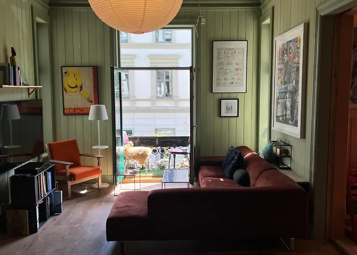 Elegant & Quiet Apartment In Historic House - Prime Location In Oslo West