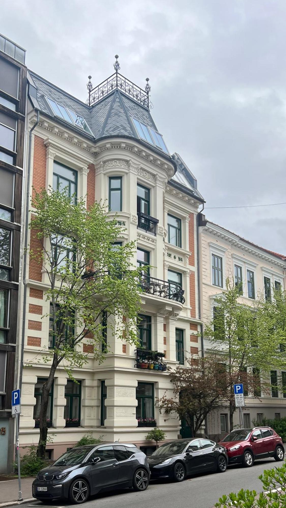 Elegant & Quiet In Historic House - Prime Location In West Apartment *